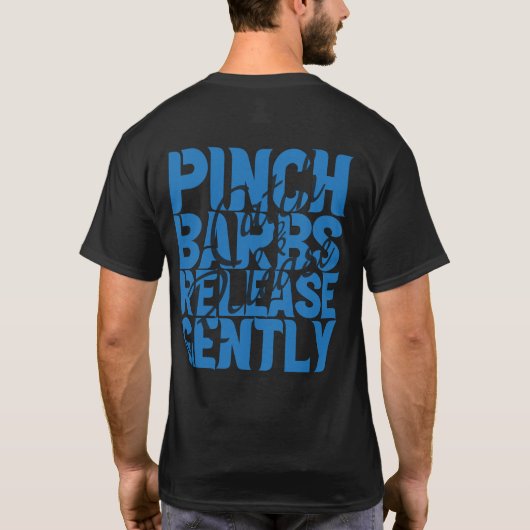 Fly fishing "Kneep de weerhaken los zachtjes" T-shirt (Achterkant)