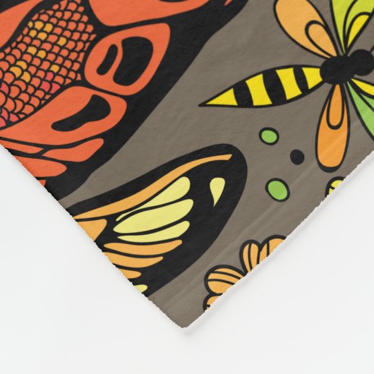 Fly, fly dragonfly on brown fleece deken (Hoek)