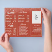 Flyer brochure voor moderne nagelservicesessie (Hand)