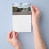 Flyer voor opslageenheden in magazijn (Hand)