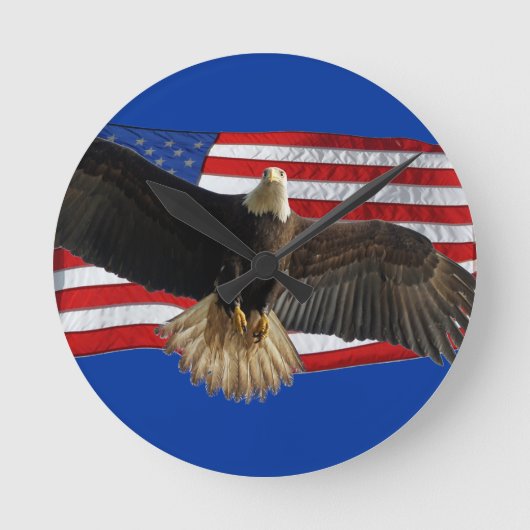 Flying Bald Eagle USA Patriottische Gift Ronde Klok (Voorkant)