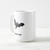 Flying Bat – Aangepaste tekst Koffiemok (Voorkant links)