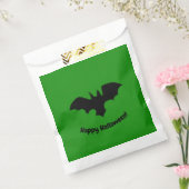 Flying Bat on green favor bag Bedankzakje (Gezegeld)