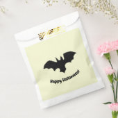 Flying Bat on yellow favor bag Bedankzakje (Gezegeld)