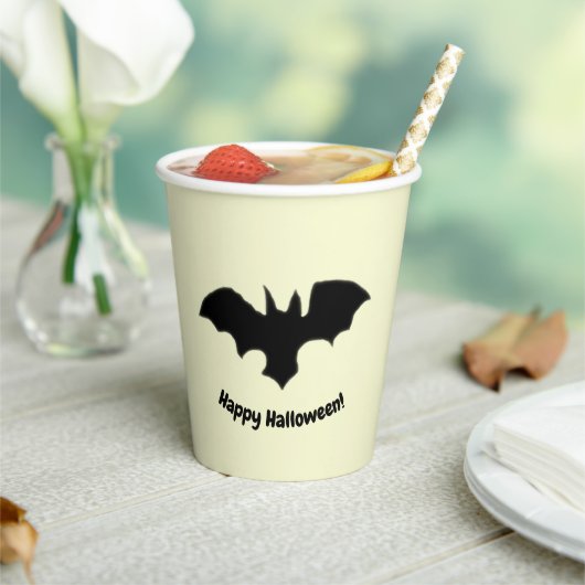 Flying Bat on Yellow Papieren Bekers (Insitu)