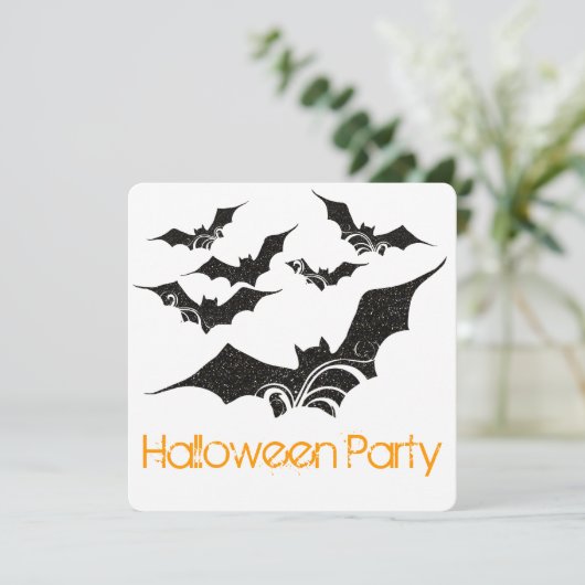 Flying Bats Halloween Party Uitnodiging (Staand voorkant)