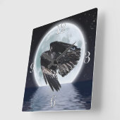 Flying Black Raven & Full Moon Vierkante Klok (Hoek)