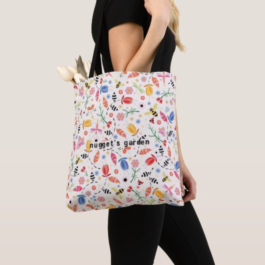 Flying Bugs n' Blossoms All-Over Tote Bag (Dichtbij)