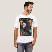 Flying Eagle kleurrijke kosmische kunst, T-shirt (Voorkant volledig)