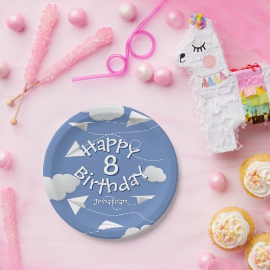 flying folded paper airplanes kids birthdays papieren bordje (Feest)