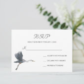 Flying Great Blue Heron Wedding RSVP Briefkaart (Staand voorkant)