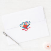 Flying High on Love – Balloon-Holding Lovebirds Ronde Sticker (Envelop)