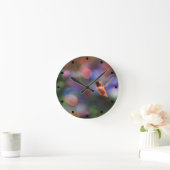 Flying Hummingbird and Colorful Background Ronde Klok (Huis)
