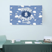 flying paper airplanes childs birthday spandoek (Beurs)