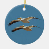 Flying Pelican 2 Keramisch Ornament (Voorkant)