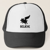 Flying Pig Believe Trucker Pet (Voorkant)
