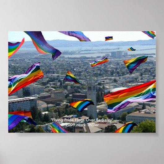 "Flying Pride Flags Over Berkeley" Poster (Voorkant)