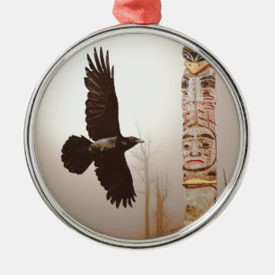 Flying Raven & Totem-Pole Fantasy Art Metalen Ornament