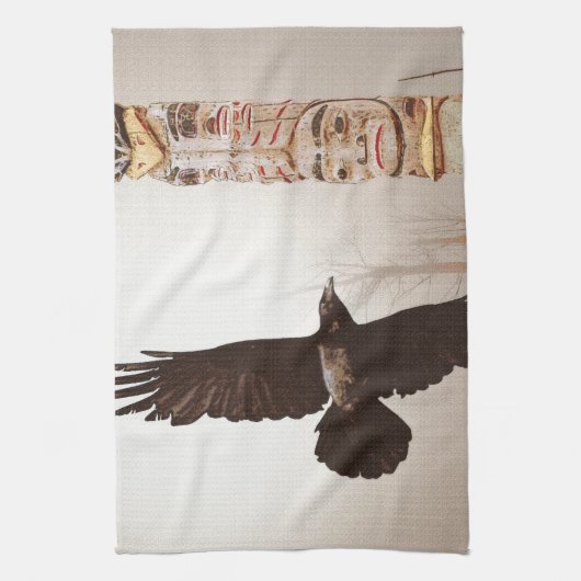Flying Raven & Totem-Pole Fantasy Art Theedoek (Verticaal)