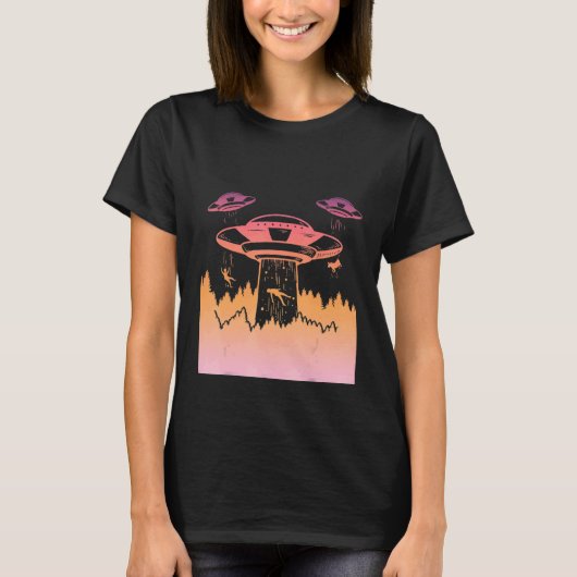 Flying Saucer UFO Astronauts are Aliens 4 T-shirt (Voorkant)