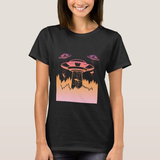 Flying Saucer UFO Astronauts are Aliens T-shirt (Voorkant)