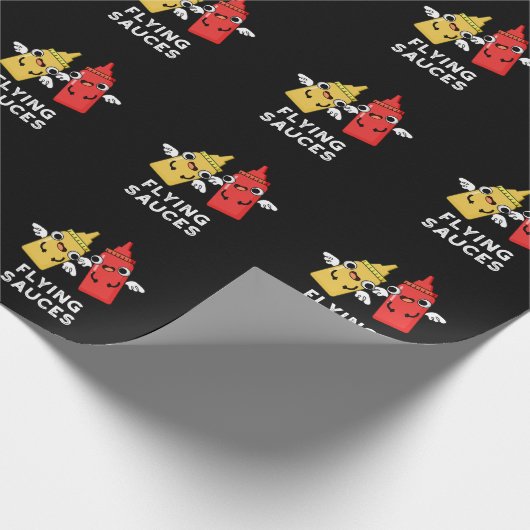 Flying Sauces Funny Food Pun Dark BG Cadeaupapier (Hoek)