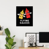 Flying Sauces Funny Food Pun Dark BG Poster (Thuiskantoor)