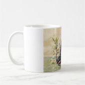 Flying swallow with flower twig koffiemok (Links)
