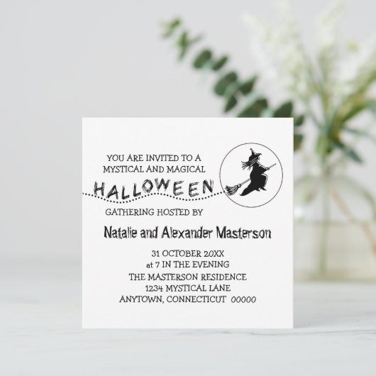 Flying Witch Halloween Party Invite, White Kaart (Staand voorkant)