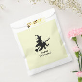 Flying Witch - Yellow -Happy Halloween - Favor Bag Bedankzakje (Gezegeld)