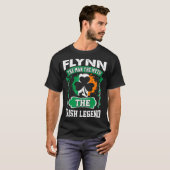 Flynn het Man the Myth Irish Legend St Patricks T-shirt (Voorkant volledig)