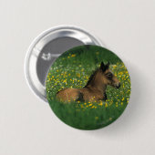 Foal Laying Down in Flowers Ronde Button 5,7 Cm (Voorkant /achterkant)