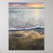 Foamy Waves bij Moonlight Beach Poster (Voorkant)