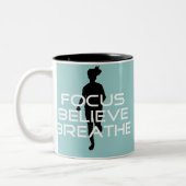 Focu Believe Breathe Tweekleurige Koffiemok (Links)