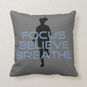Focus Believe Breathe Blue T-shirts Kussen