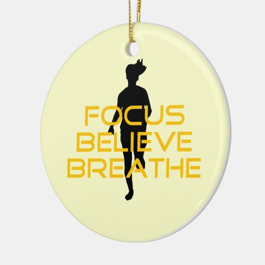 Focus gelooft Breathe Yellow Running Fitness Keramisch Ornament (Links)