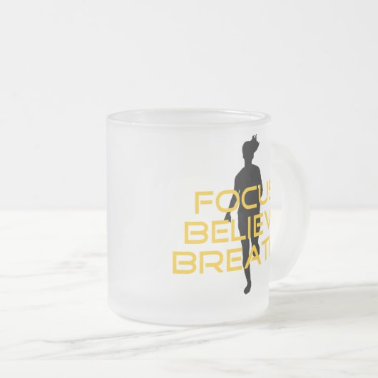 Focus gelooft Breathe Yellow Running Fitness Matglas Koffiemok (Voorkant rechts)