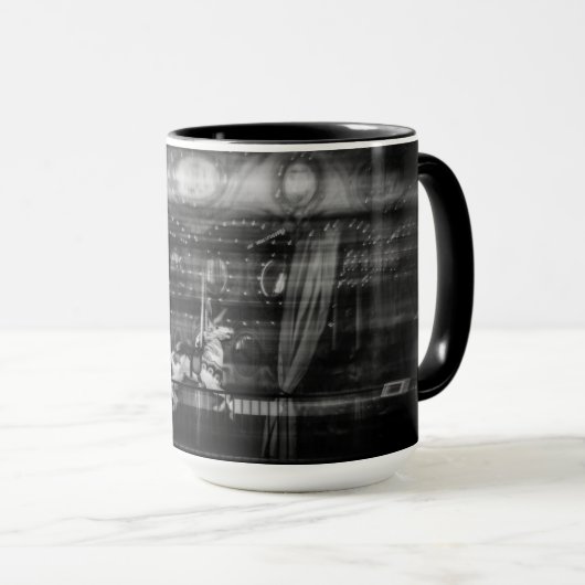 Focus-koffie-mok, carrousel en paard wazig mok (Voorkant rechts)