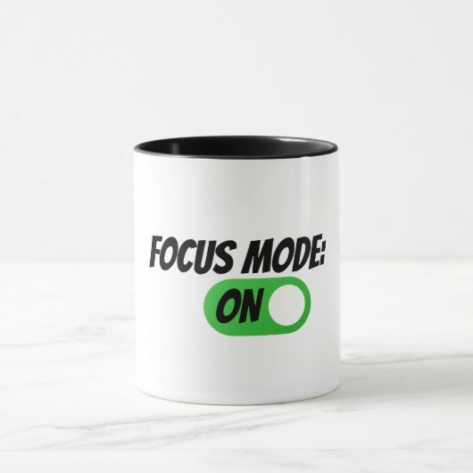 "Focus Mode ON" Funny Coffee Mok (Midden)