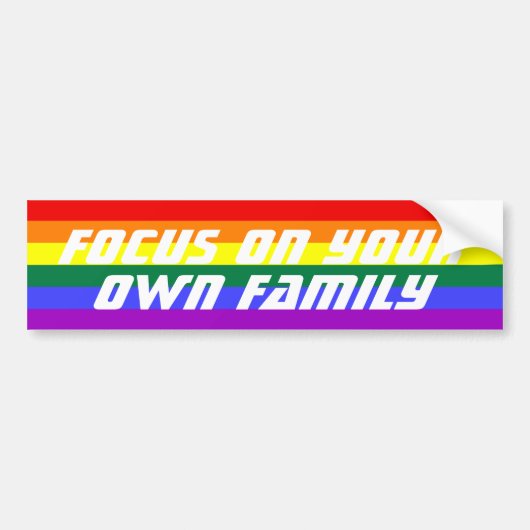 Focus op de regenboogvlag van uw eigen familie bumpersticker (Voorkant)