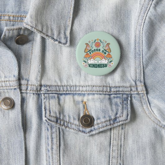 Focus op Kindness Groovy Graphic Ronde Button 5,7 Cm (In situ)
