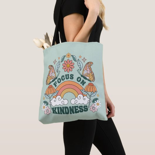 Focus op Kindness Groovy Graphic Tote Bag (Dichtbij)