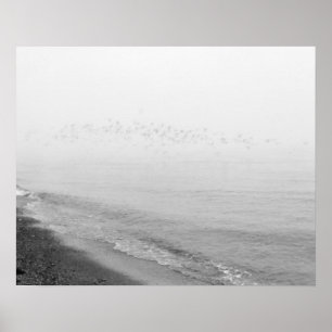 Fog en regen langs de kustlijn poster