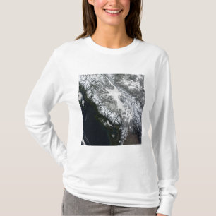 Fog en sneeuw in British Columbia T-shirt