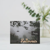 Foggy Autumn Garden met Spider HALLOWEEN Briefkaar Briefkaart (Staand voorkant)
