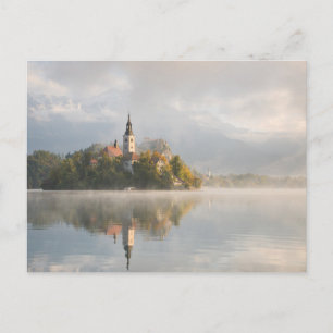 Foggy Bled Lake sunrise briefkaart