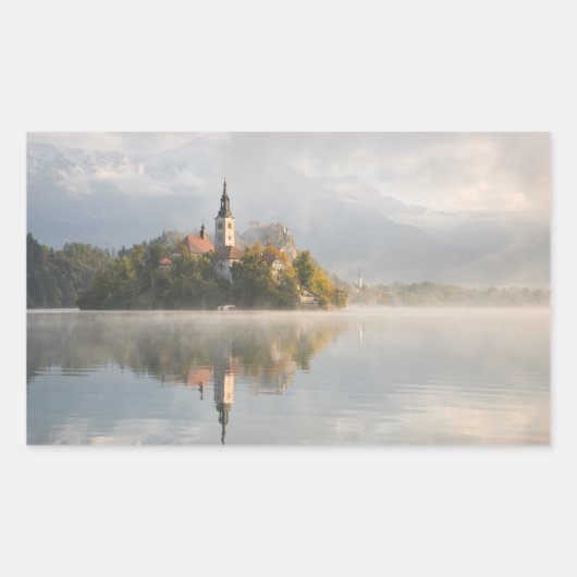 Foggy Bled Lake sunrise rechthoekige sticker (Voorkant)