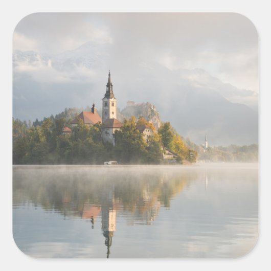 Foggy Bled Lake sunrise sticker (Voorkant)