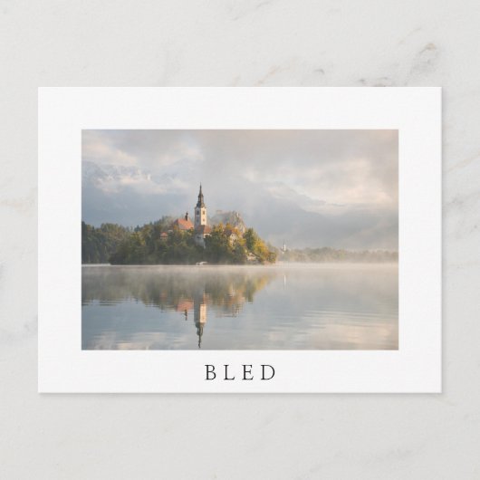 Foggy Bled Lake sunrise white briefkaart (Voorkant)