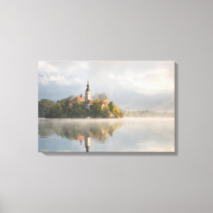 Foggy Bled Lake zonsopgang canvas print
